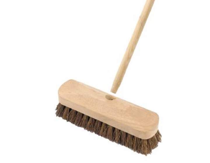 WOODEN DECK SCRUBBER & HANDLE